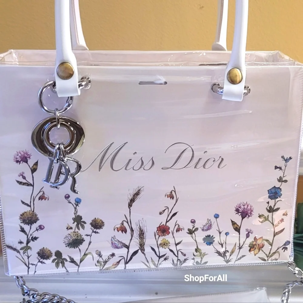 Dior - Picture 7 of 12